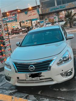 نيسان ألتيما